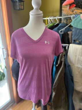 Under Armour Women's Magenta V-Neck Short Sleeve Performance Tee